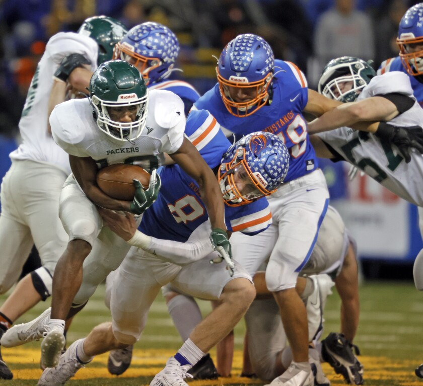 111321.S.FF.DakotaBowl11AA.08.jpg