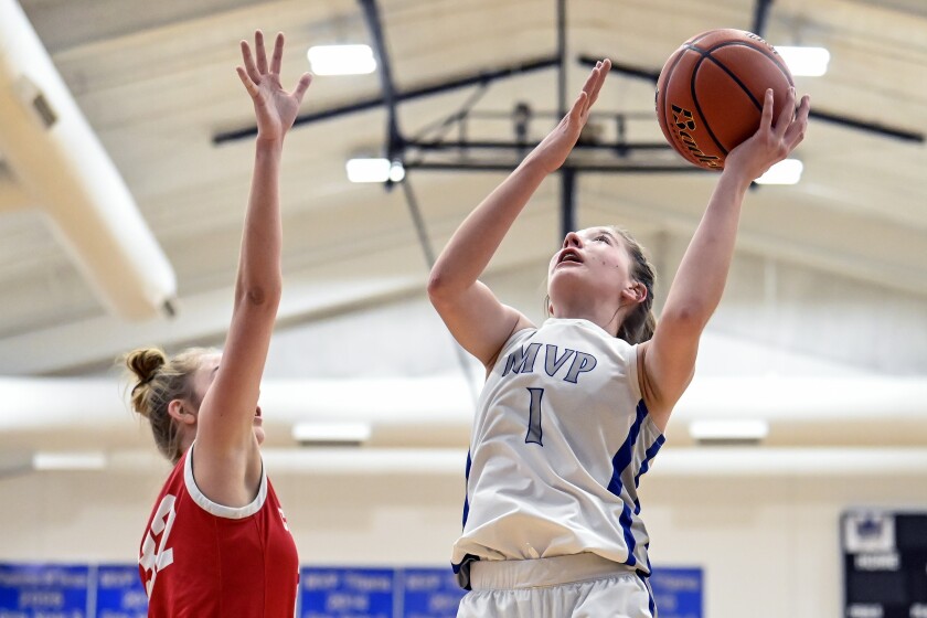 020522.S.DR.MVP-CUBS-GIRLS25.jpg