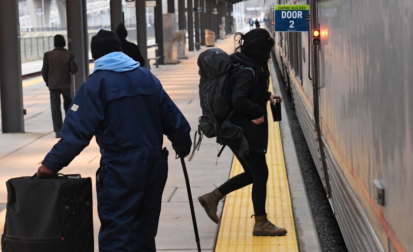 4660142+2rail.jpg