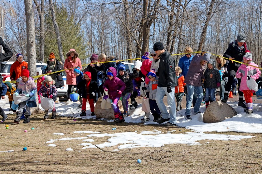 Families enjoy the Annual Lake Shore Easter Egg Hunt Saturday, April 17, 2022, at Fritz Loven Park.
