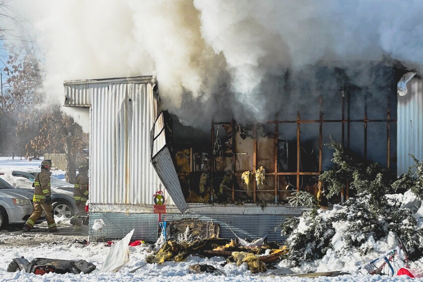 12-18-22MitchellTrailerFire-8.jpg