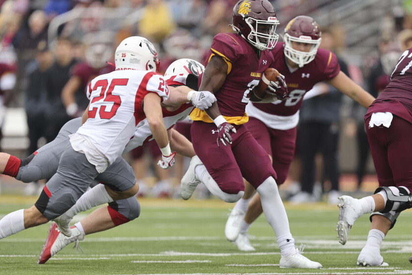 College Football UMD Fends Off Dragons For Homecoming Victory Duluth college-football-umd-fends-off-dragons-for-homecoming-victory-duluth