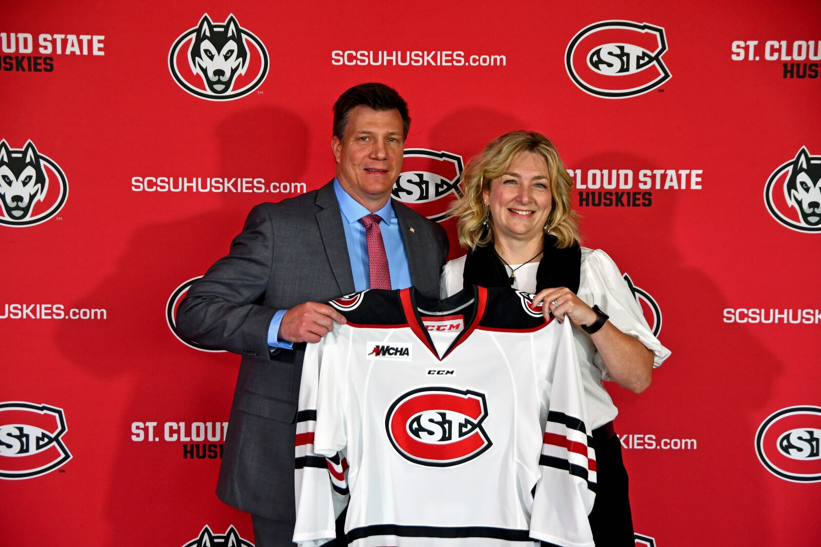 Brian Idalski s Experiences Give Him Confidence To Lead SCSU Women s brian-idalski-s-experiences-give-him-confidence-to-lead-scsu-women-s