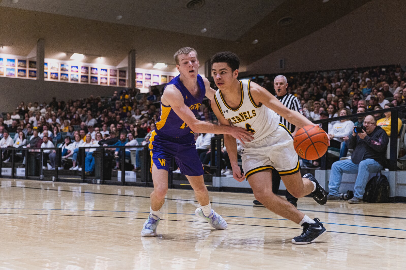 3-4-23MitchellvsWatertownSoDak16Boys-28.jpg