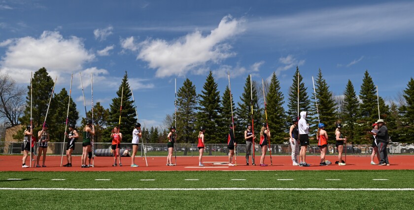051722 S GFH BOBZIMNEYLASTCHANCE GirlsPoleVault-1.jpg