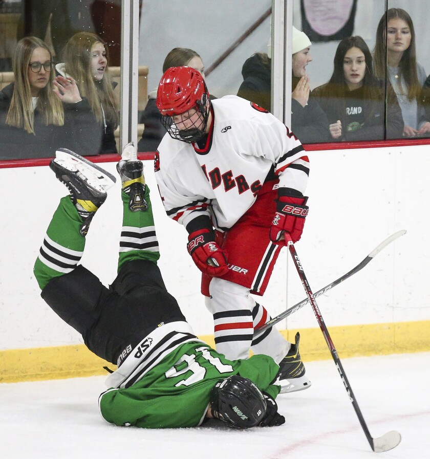 010522 S GFH GGFBHKY MasonRay ZachStocker01.jpg
