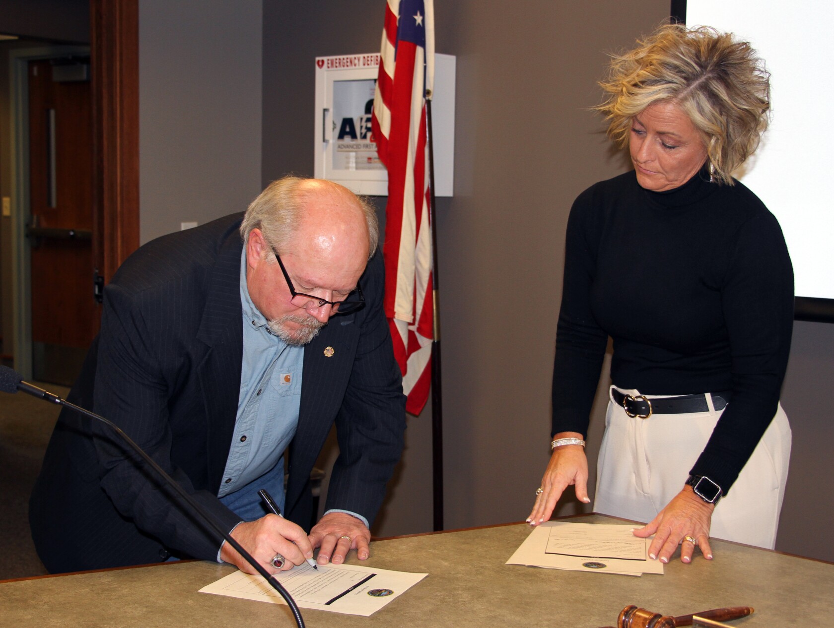 PHOTOS Worthington Mayor and City Council members take oaths The