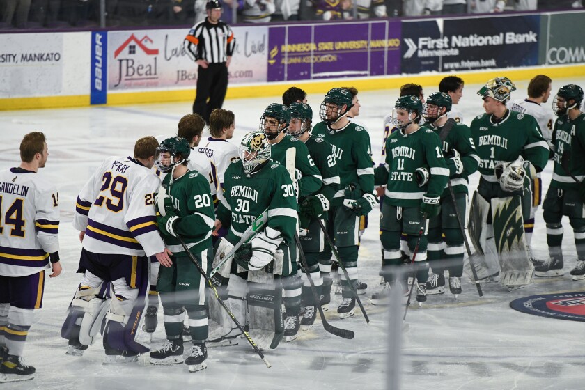 032322.S.BP.BSUMHKY-LOCKERROOM3.jpg