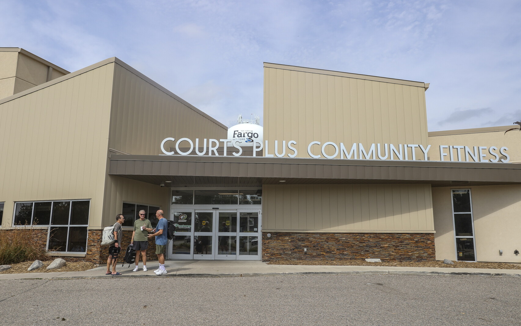 Courts Plus users ring alarm bells to Fargo Park District over building’s condition, recent changes – InForum Courts Plus users ring alarm bells to Fargo Park District over building’s condition, recent changes – InForum