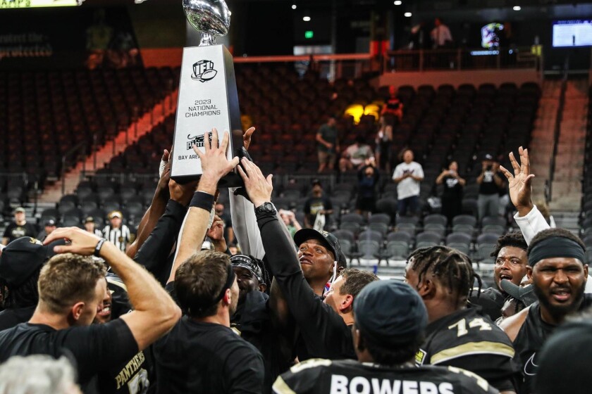 Sioux Falls Storm Fall To Bay Area Panthers In Indoor Football League sioux-falls-storm-fall-to-bay-area-panthers-in-indoor-football-league