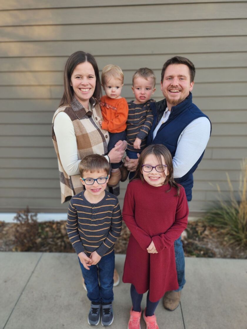 Jordan Peterson_Dan Johnson family 1.jpg