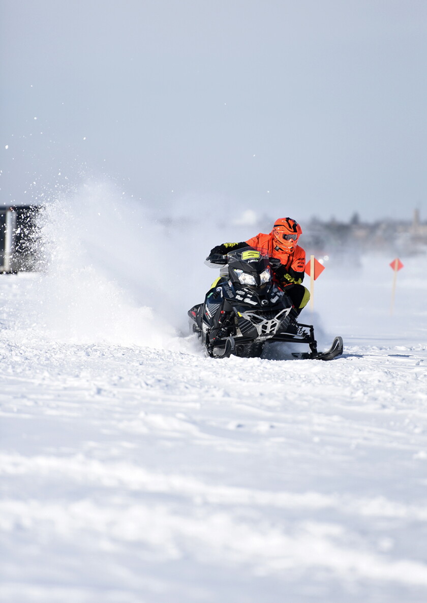 Sleddin' on in: USXC I-500 snowmobile race finishes on Lake Bemidji ...