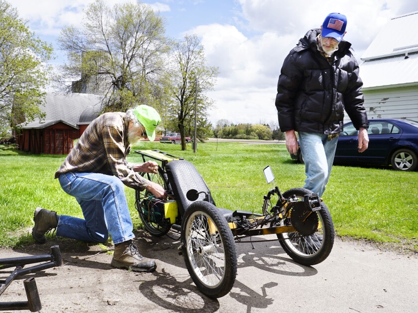 E Bikes 6866.jpg