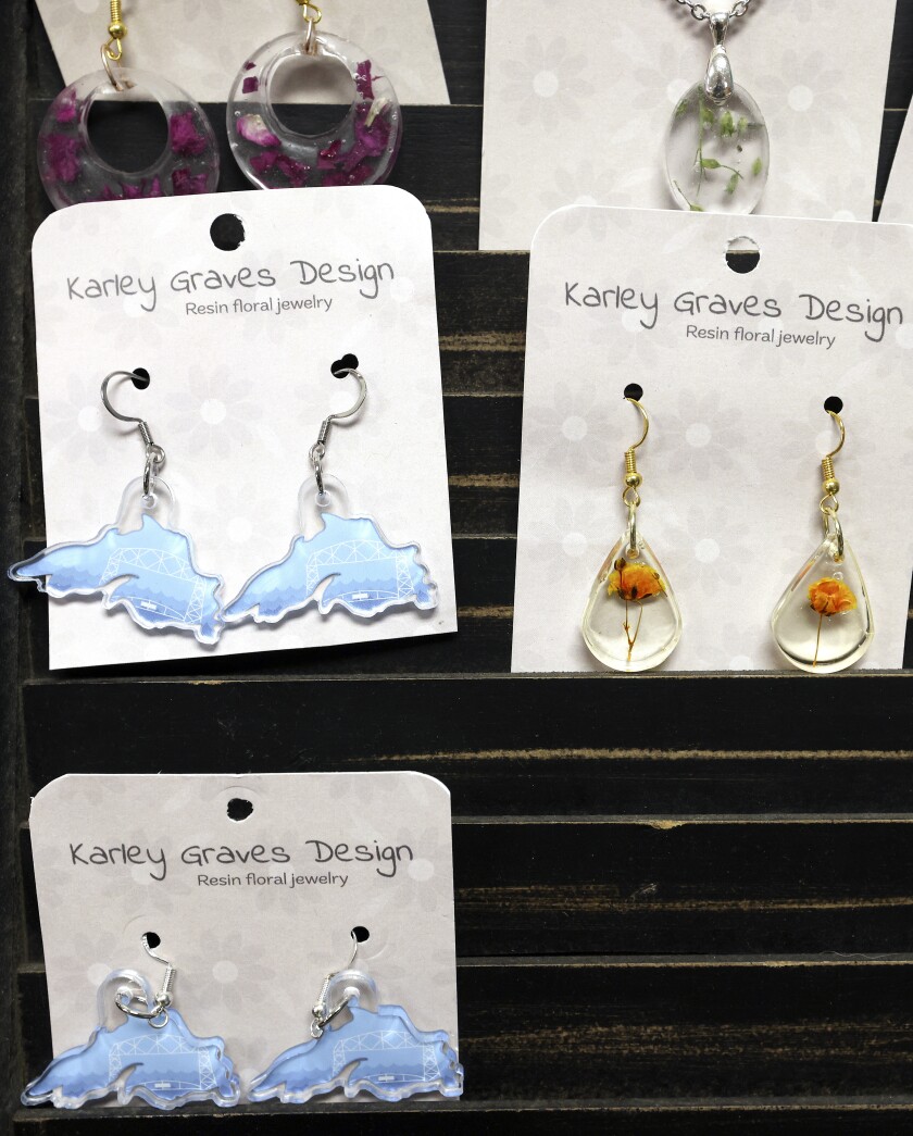 Earings