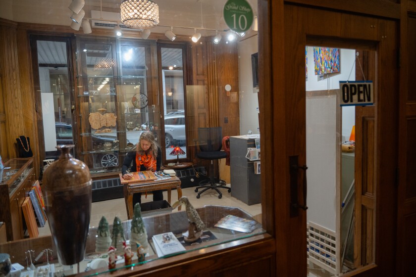 SEMVA Gallery