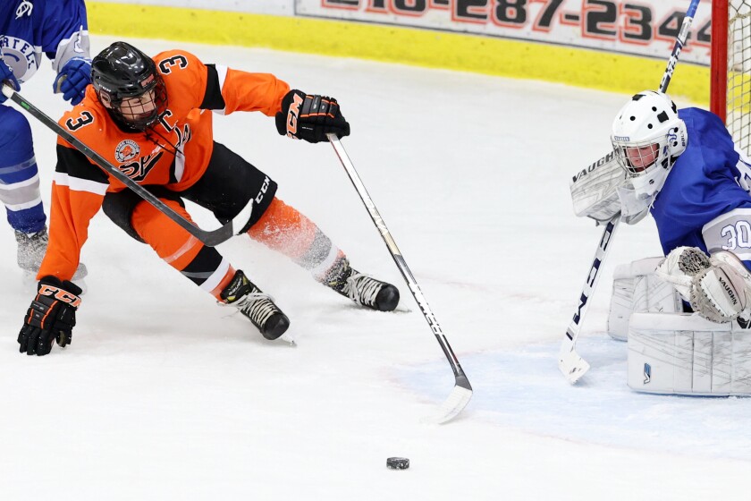011621.s.ff.SpudsHockey.Lindberg