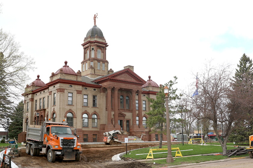 Cottonwood County Courthouse step, resurfacing project nearing completion - The Globe | News, weather, sports from Worthington, Minnesota Cottonwood County Courthouse step, resurfacing project nearing completion - The Globe | News, weather, sports from Worthington, Minnesota