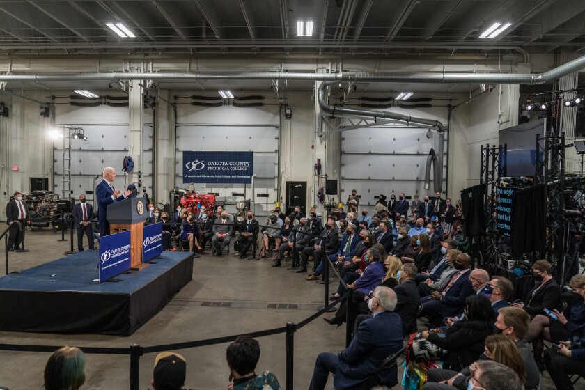 113021-BIDEN-VISIT-DAKOTA-COUNTY--2.jpg