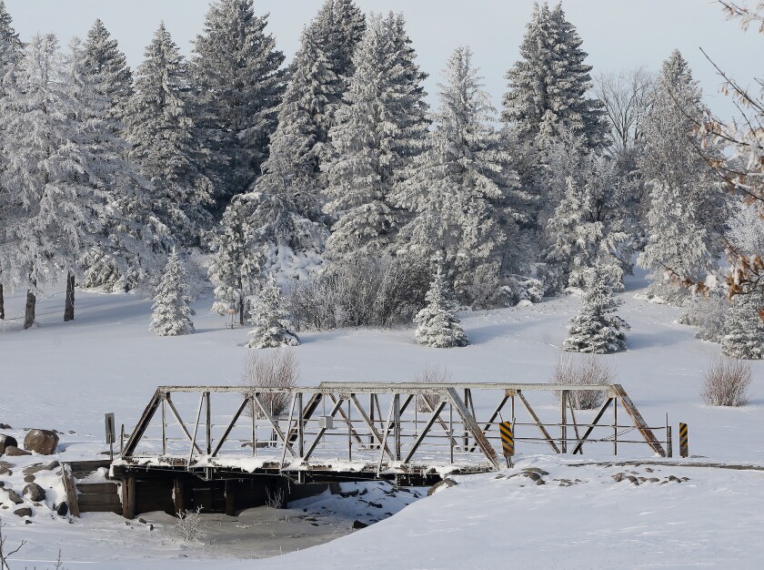 frost reservoir bridge scene 010223.jpg