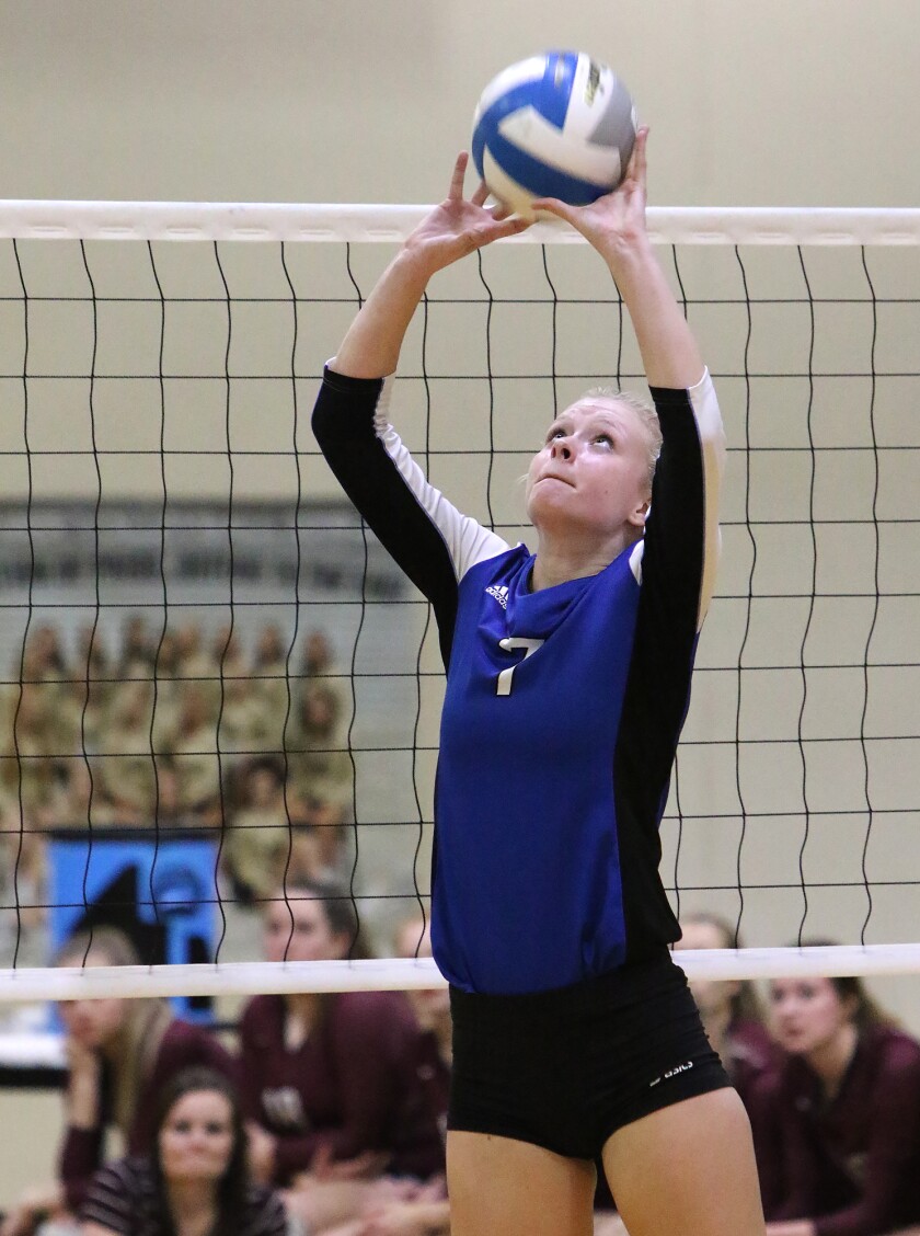 jhs volley setting selvig.jpg
