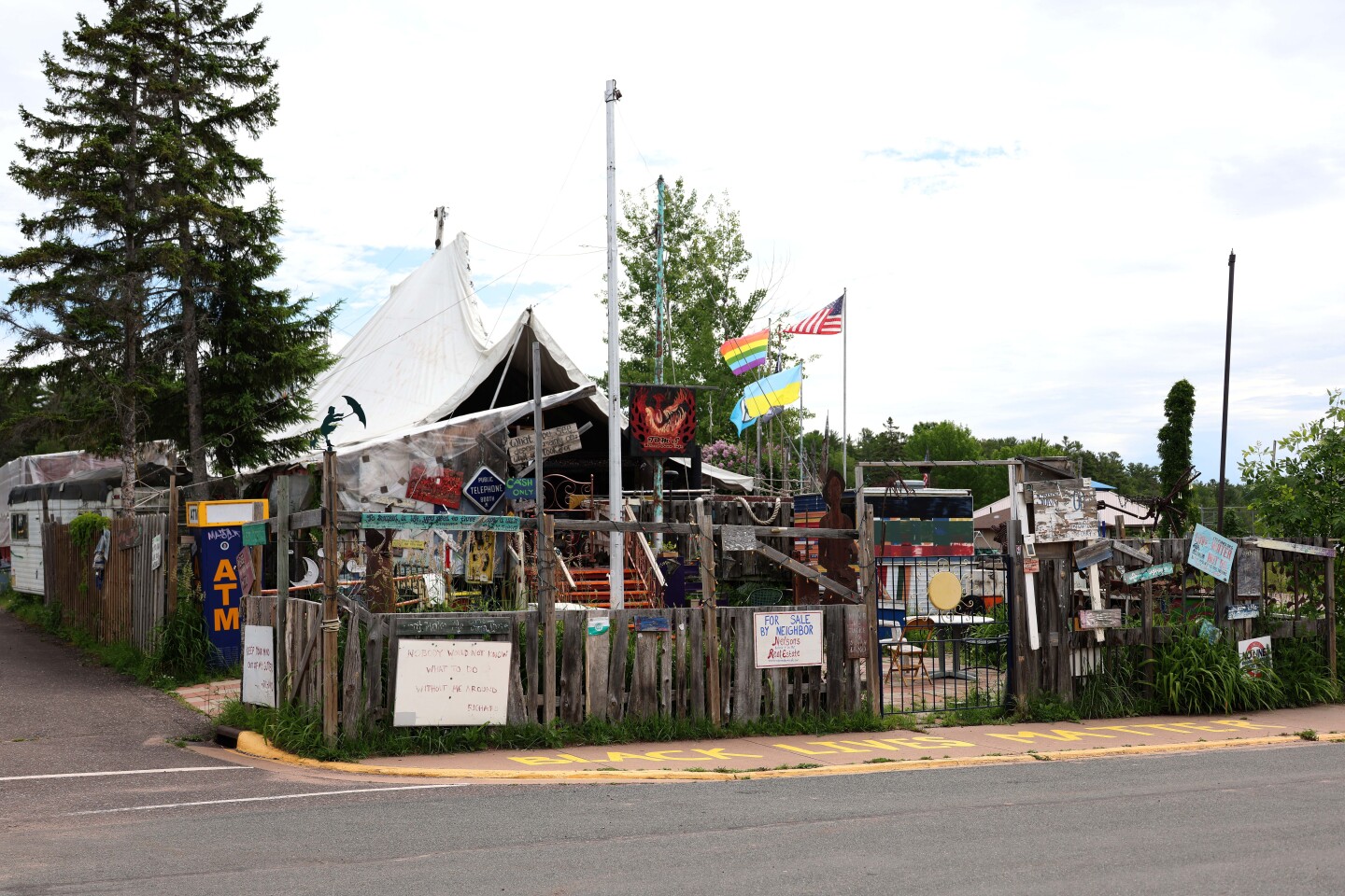Tom's Burned Down Cafe