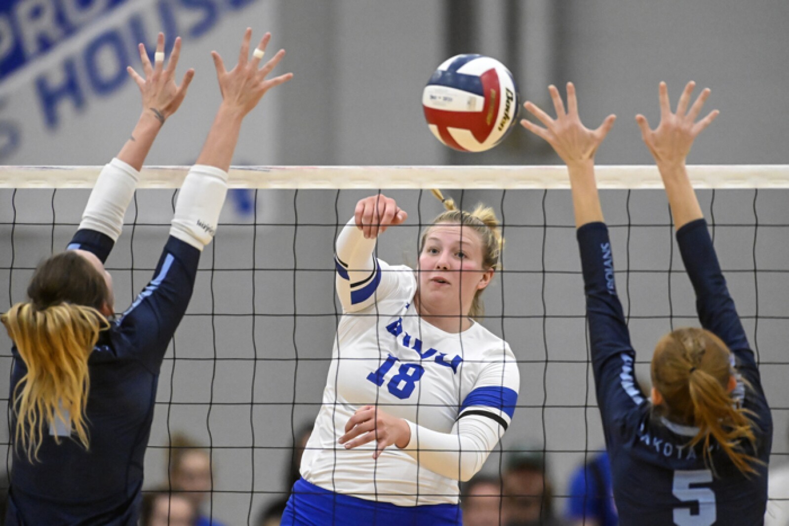 100521.DWU-DSUVball47.jpg
