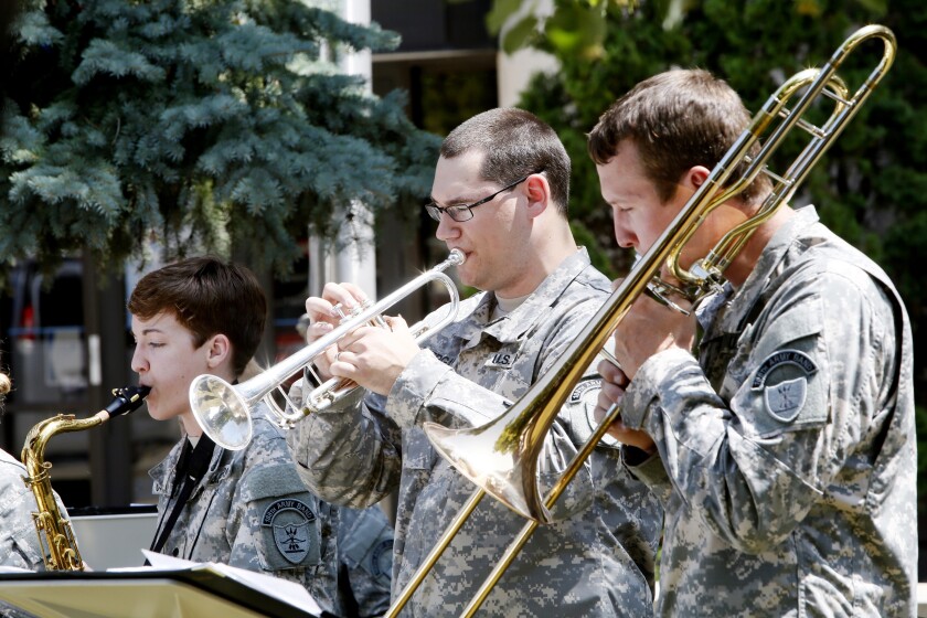 1854083+band1.jpg