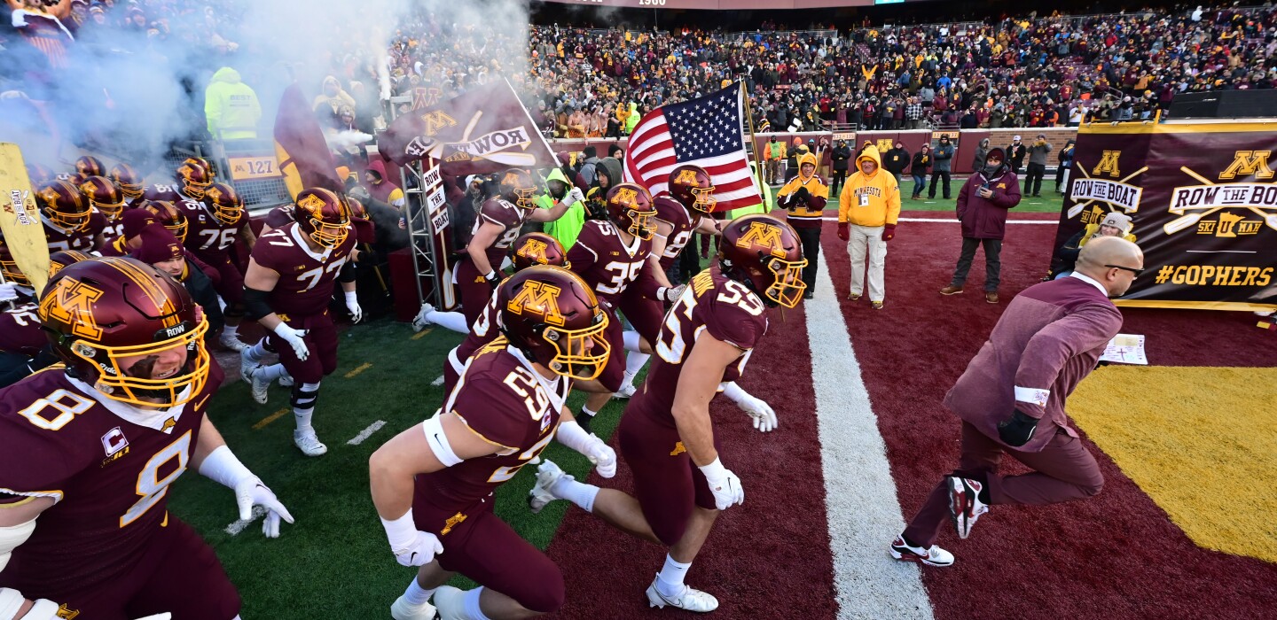 Gophers football Bowl projections downshift and a surprise option