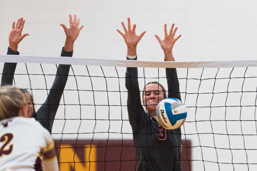 9-15-22PrepVolleyballCorsica-StickneyvsEthan-33.jpg