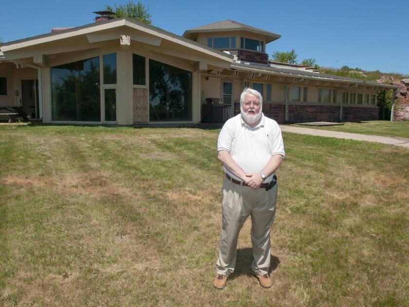 manfredhouse72322-second.jpg