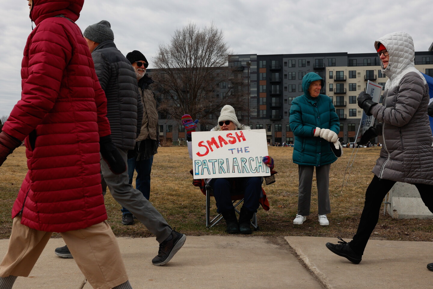 Photo No Kin March Rochester's 'No Kings' march draws thousands - Post Bulletin ...