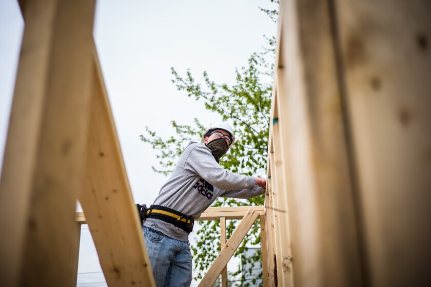 042821-HABITAT-FOR-HUMANITY-HOUSE-1004265.jpg