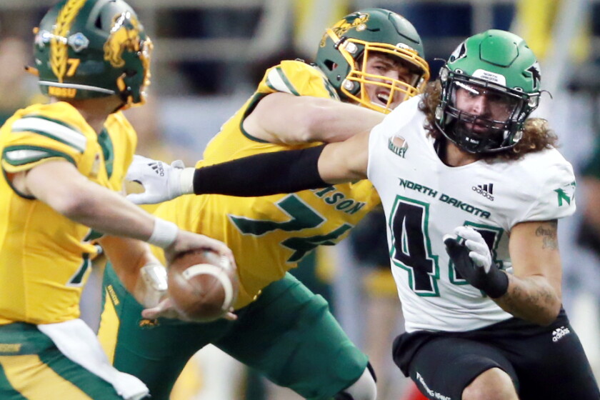 Nd Spoit North Dakota State crushes UND 42-21 to close regular season - Grand ...