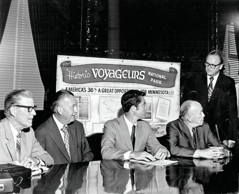 2214670+122115.N.DNT_.Voyageurs4.jpg