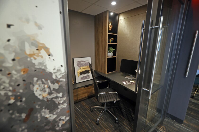042821.B.FF.SMARTTINTERIOR.06.jpg