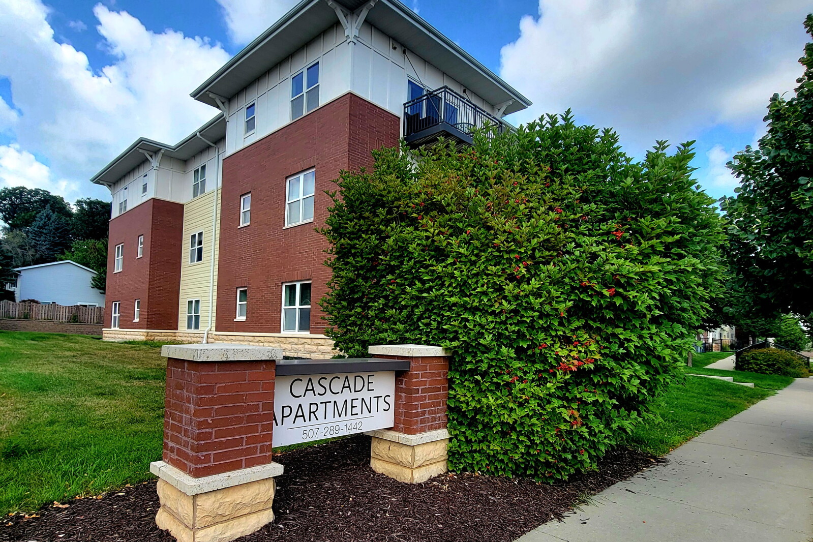 Black Swan Living paid $7.27 million for Cascade Apartments