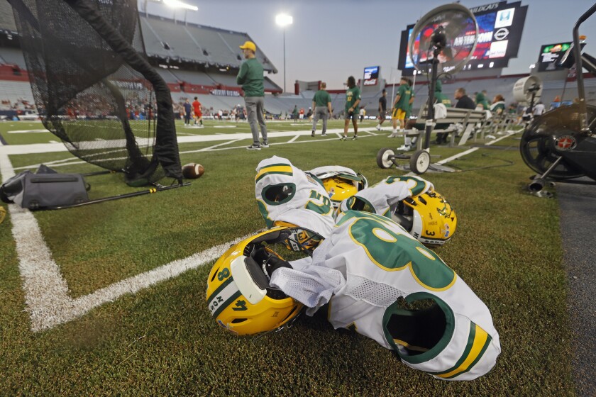 PHOTOS Scenes From NDSU Bison Football Game Against Power Five photos-scenes-from-ndsu-bison-football-game-against-power-five