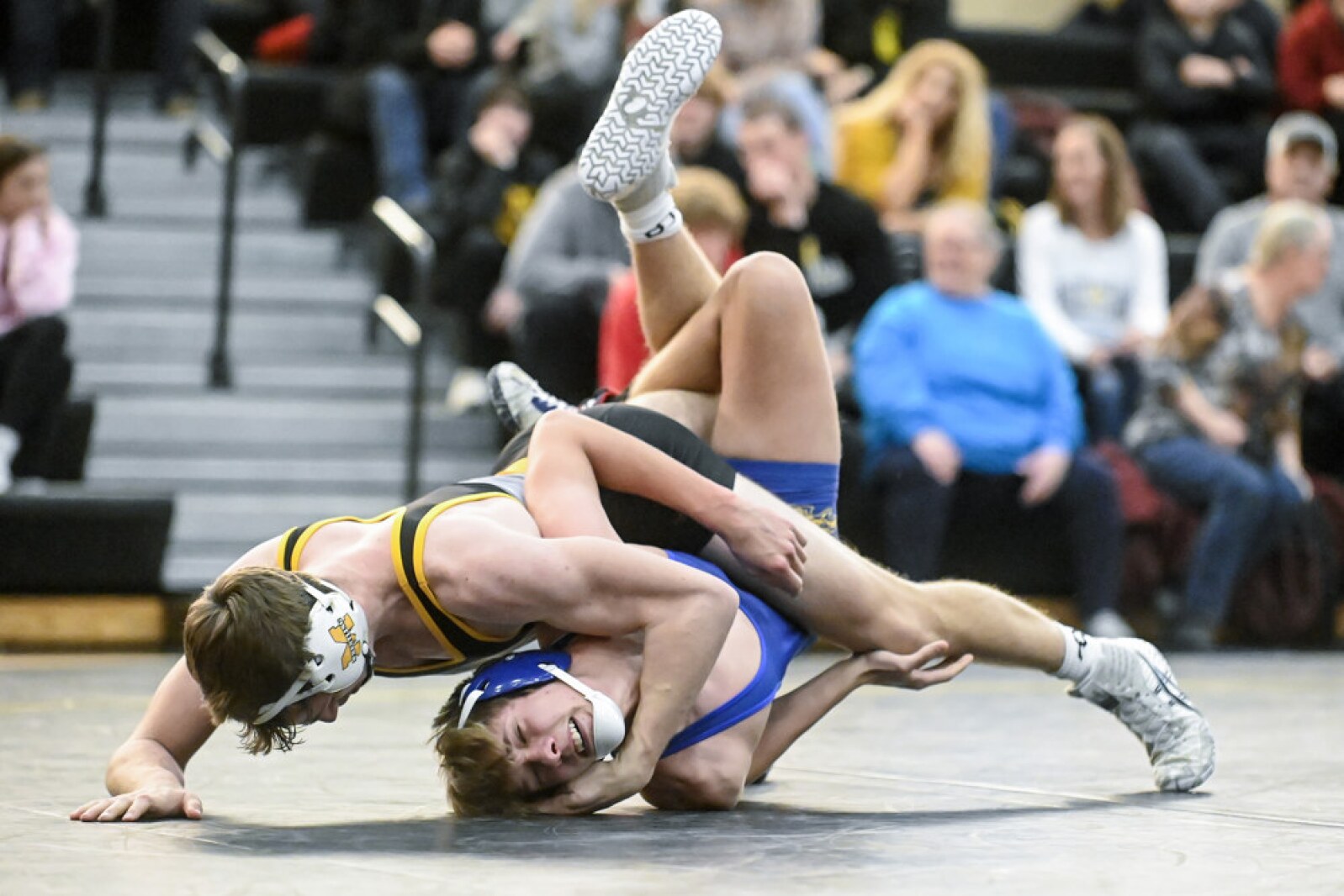 010122.KernelWrestling8.jpg