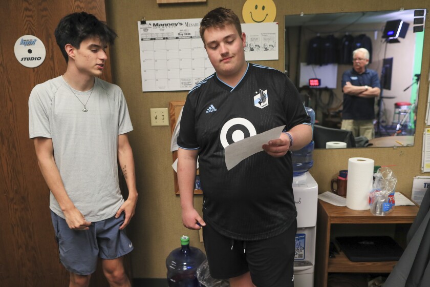 Hibbing students’ podcast covers local sports, news – Duluth News Tribune Hibbing students’ podcast covers local sports, news – Duluth News Tribune