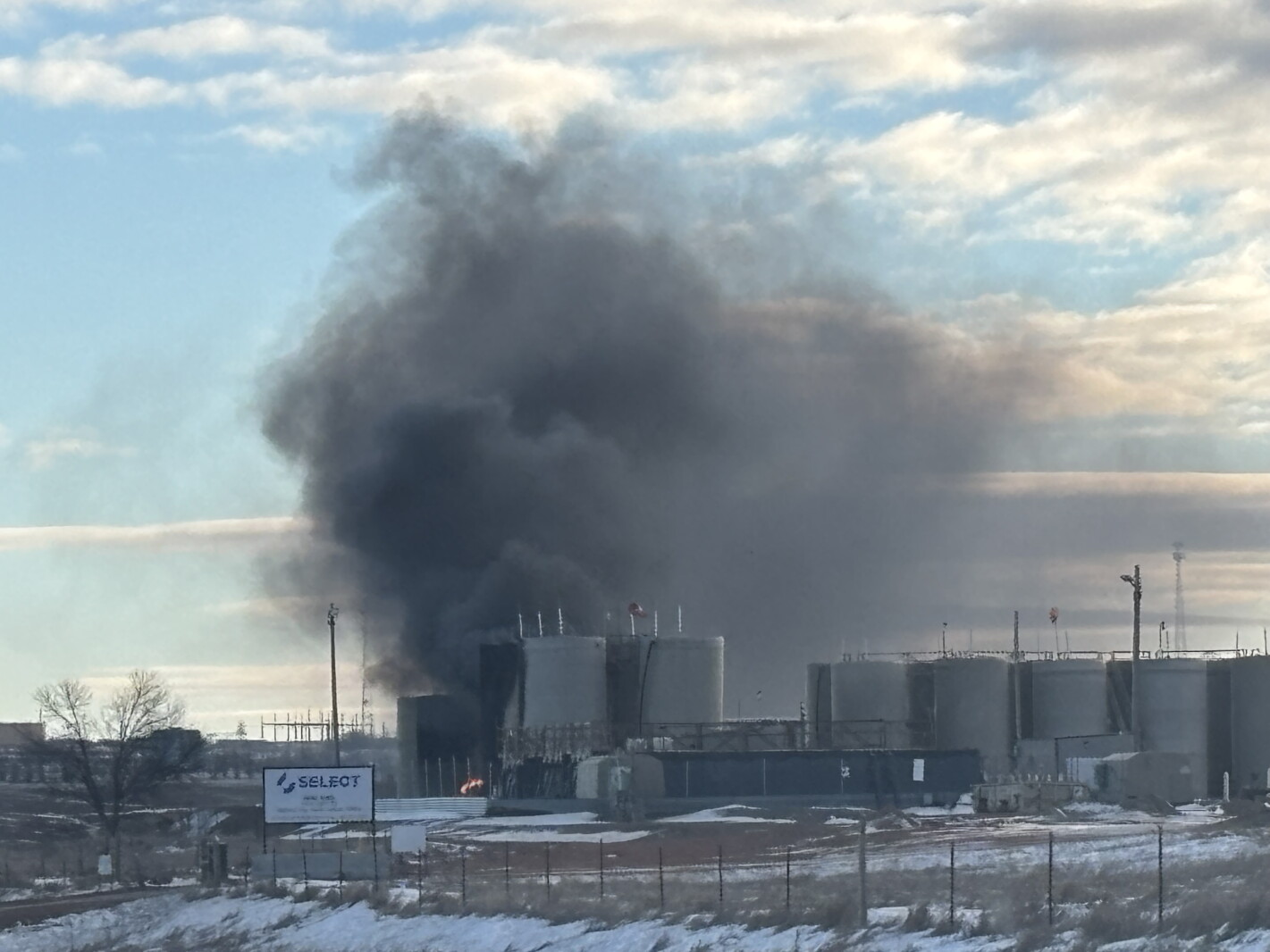 Ntc Explosion Northwest North Dakota highway reopens after oil field explosion ...