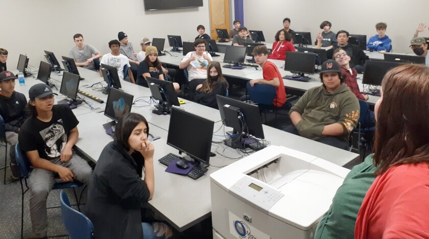 051822 N DG ESPORTSTEAM S1.jpg
