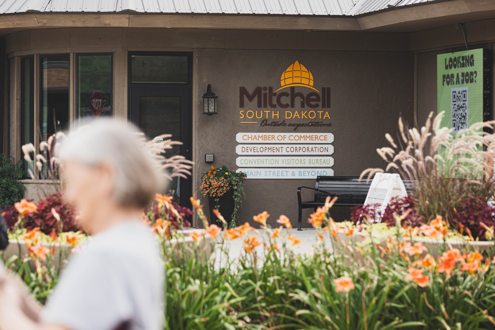How much do South Dakota cities give their chamber groups? It varies widely
