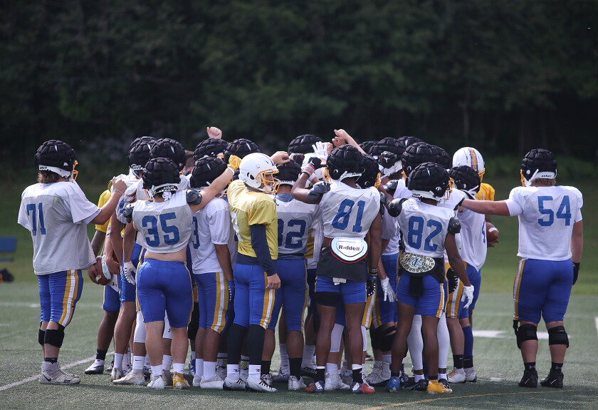 College football: Saints hungry for that first MIAC win — and more ...