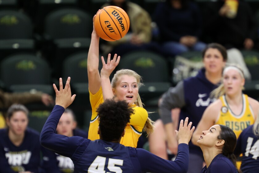 012221.S.FF.NDSUwbb.Hamling