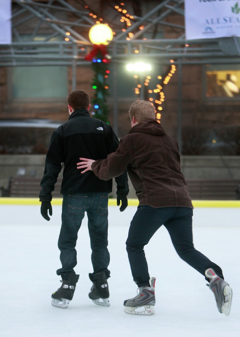 1388567+122014.n.gfh_.skating2.jpg