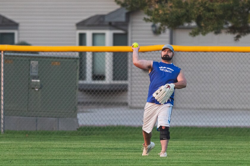 SlowPitchSoftball-10.jpg