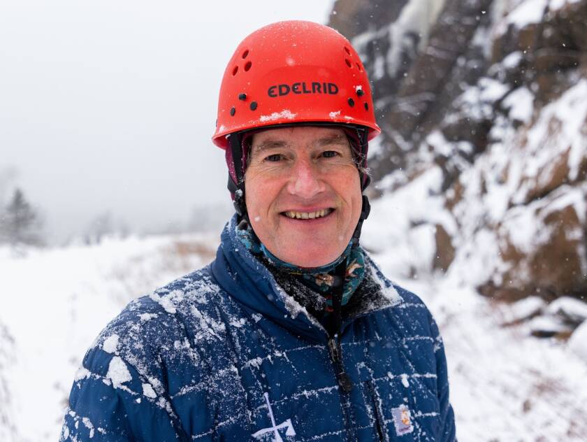 3bf759-20230119-ice-climbing-11-2000.jpg