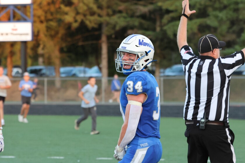 Brainerd's Jayden Barnum slaví po skóre proti Buffalu v pátek 29. srpna 2025 v Brainerd.