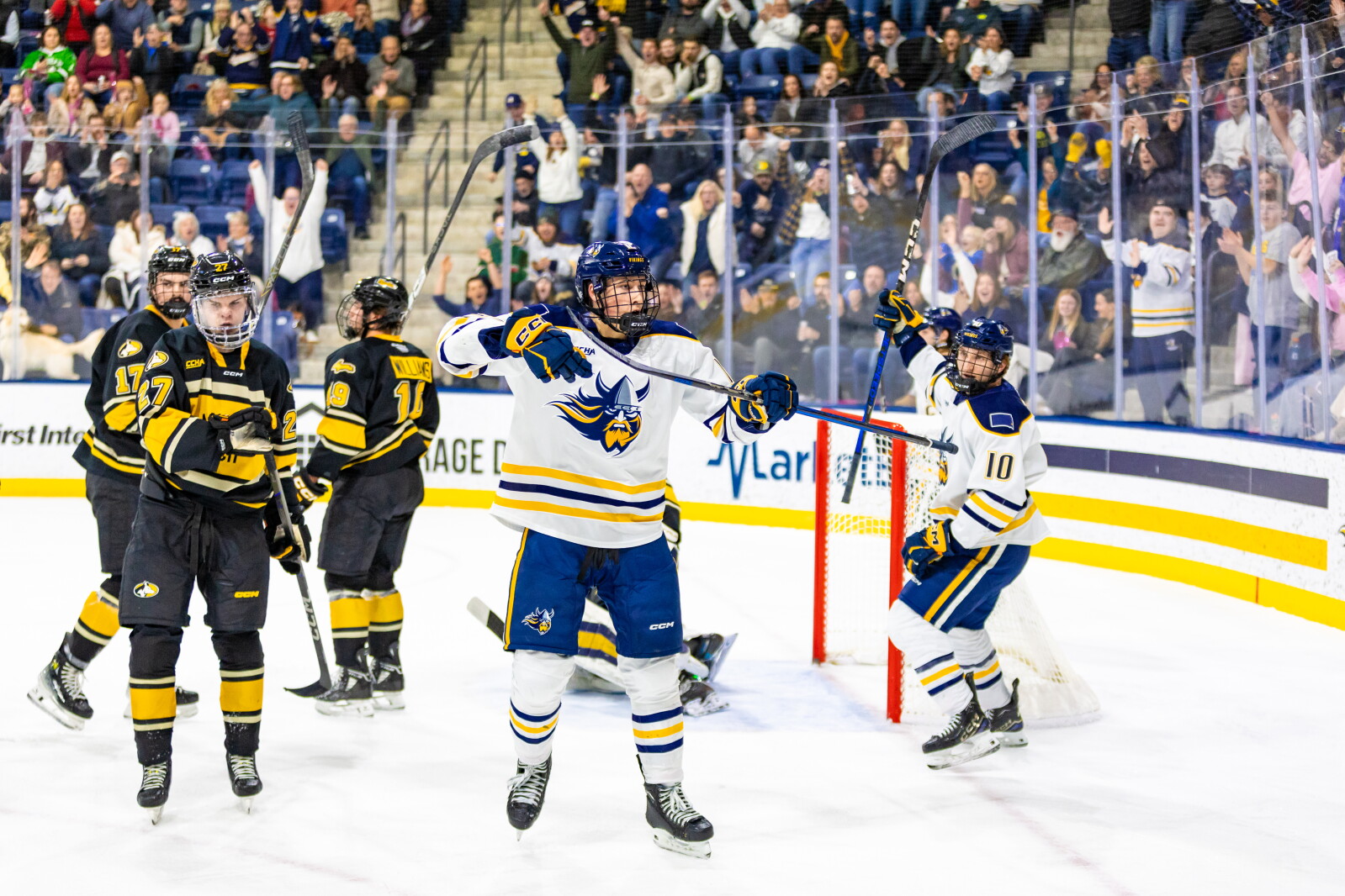 Tyler Rundle Augustana hockey 2025-26 | Forward group preview - Sioux Falls Live ...