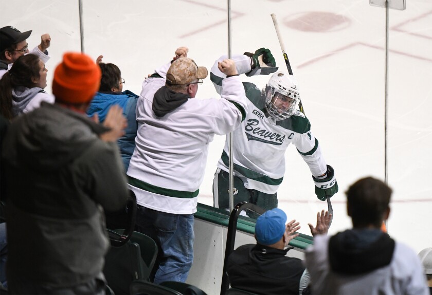 112421.S.BP.BSUMHKY Owen Sillinger goal celebration.jpg